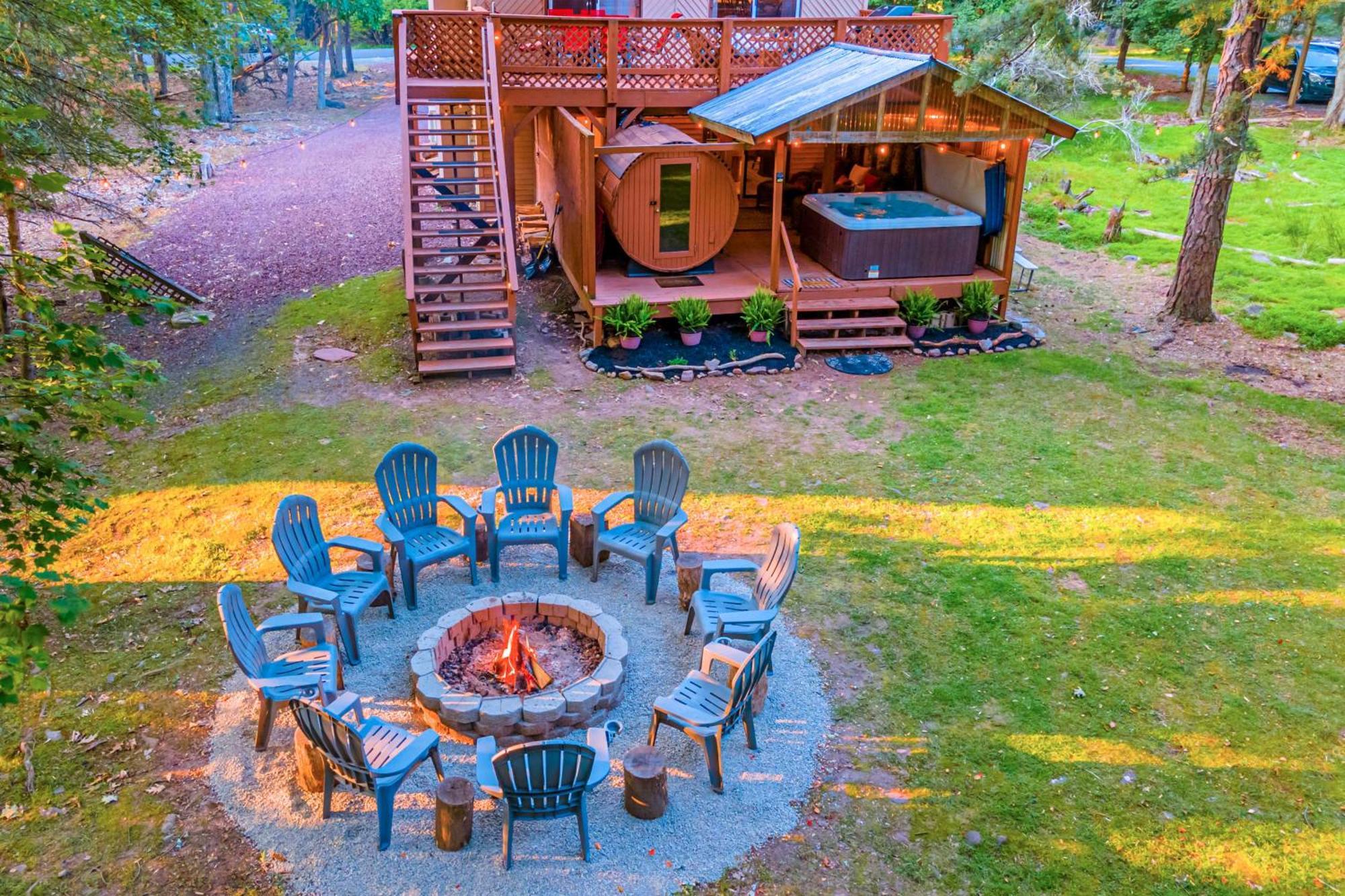 Poconos Ski Retreat With Sauna, Hot Tub, And Game Room Lake Harmony Extérieur photo