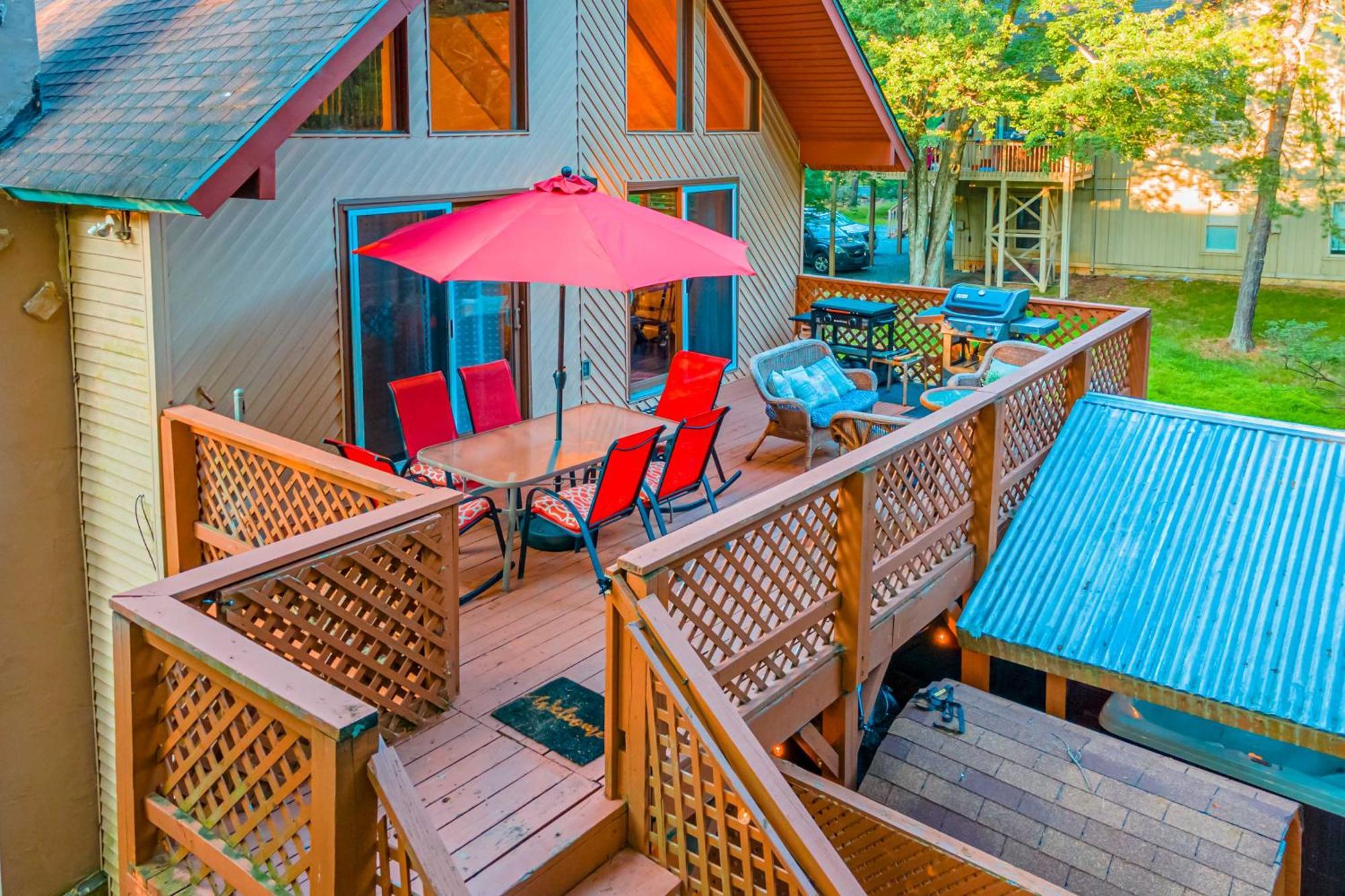 Poconos Ski Retreat With Sauna, Hot Tub, And Game Room Lake Harmony Extérieur photo
