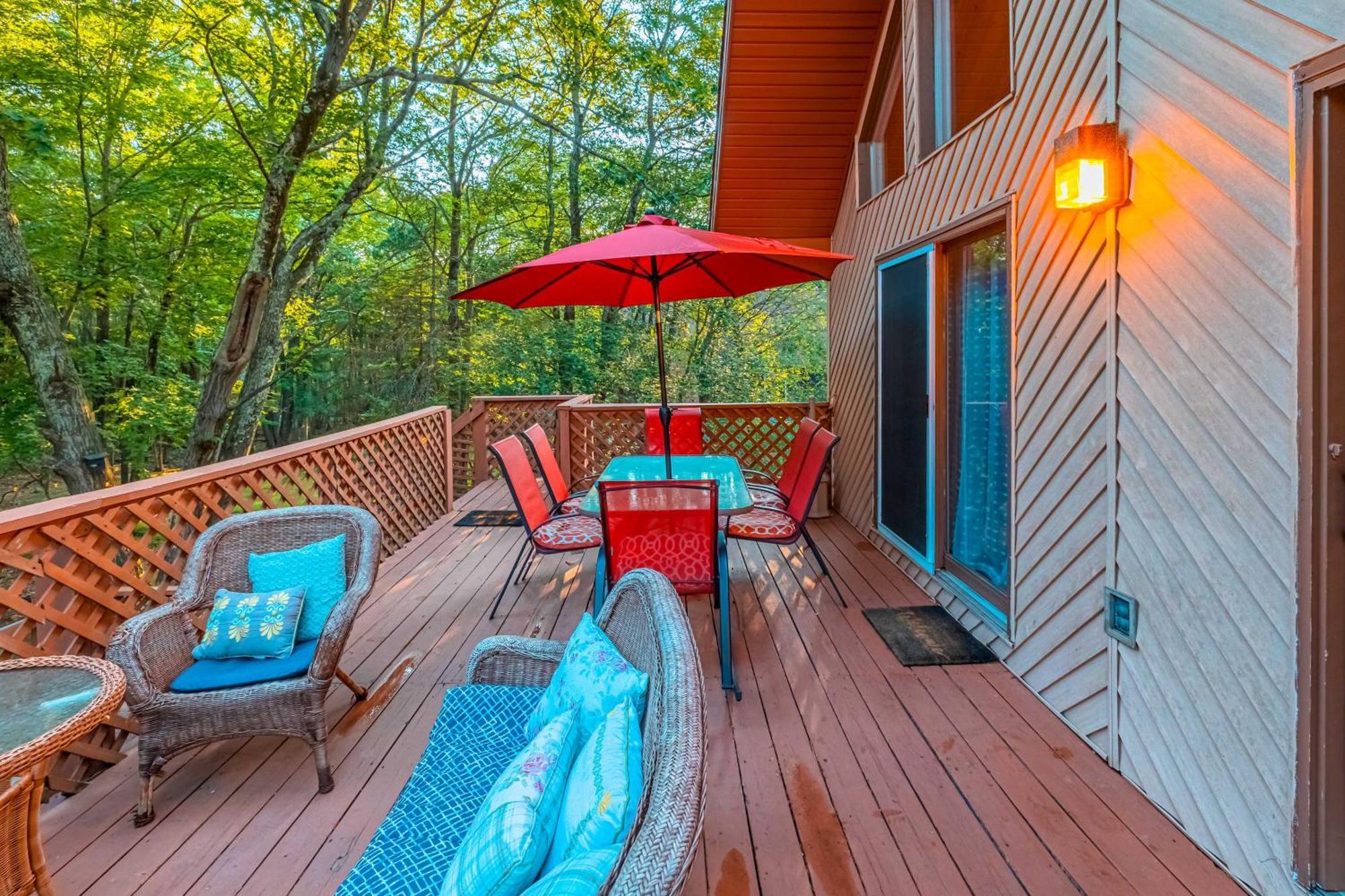 Poconos Ski Retreat With Sauna, Hot Tub, And Game Room Lake Harmony Extérieur photo