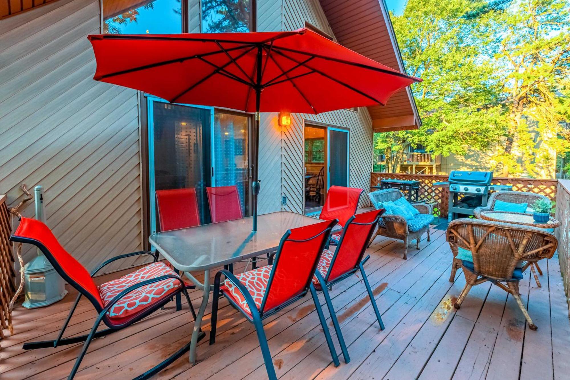 Poconos Ski Retreat With Sauna, Hot Tub, And Game Room Lake Harmony Extérieur photo