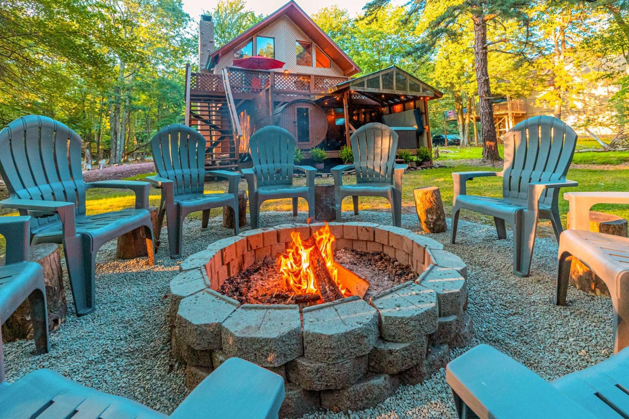 Poconos Ski Retreat With Sauna, Hot Tub, And Game Room Lake Harmony Extérieur photo
