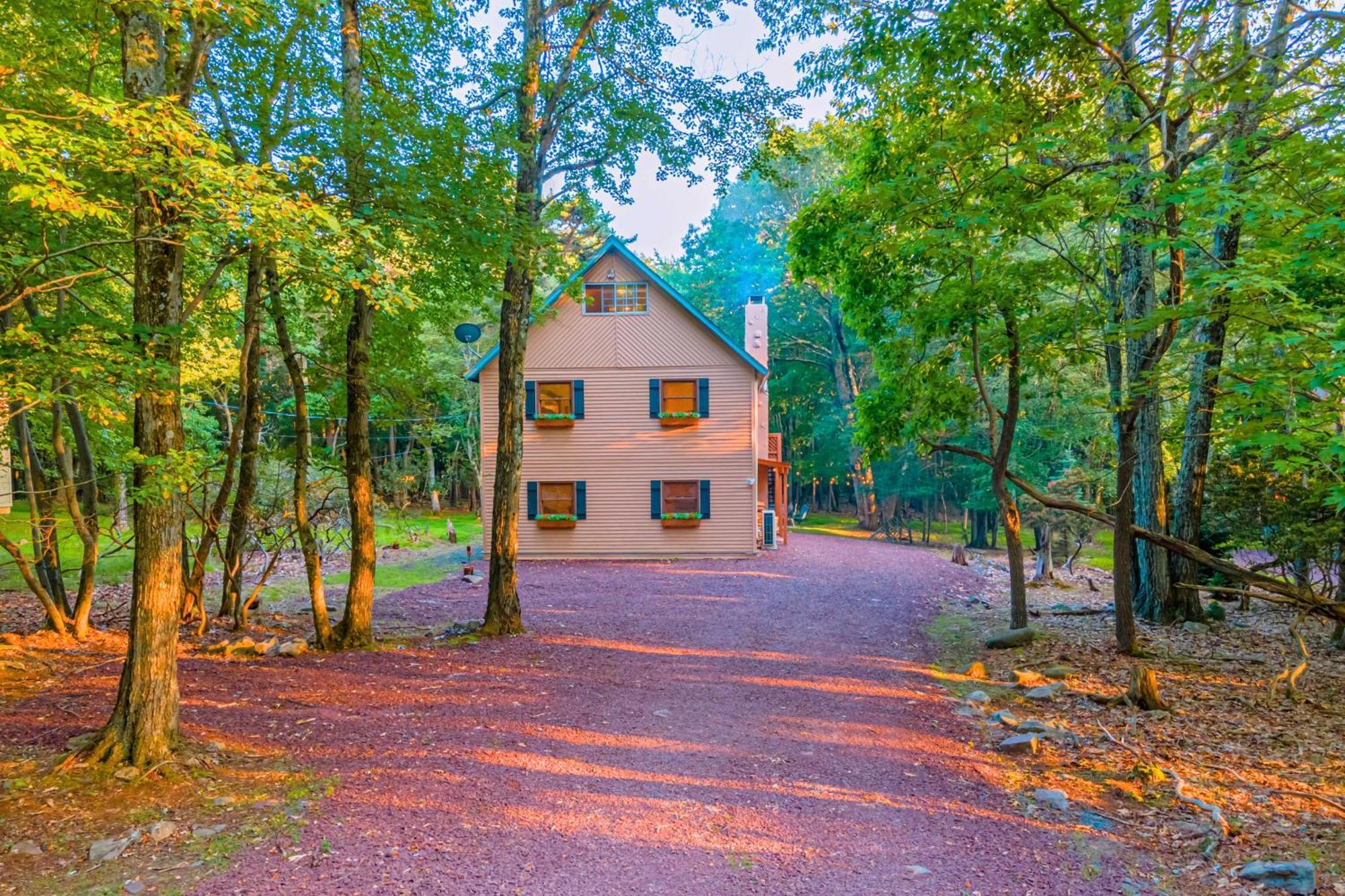 Poconos Ski Retreat With Sauna, Hot Tub, And Game Room Lake Harmony Extérieur photo