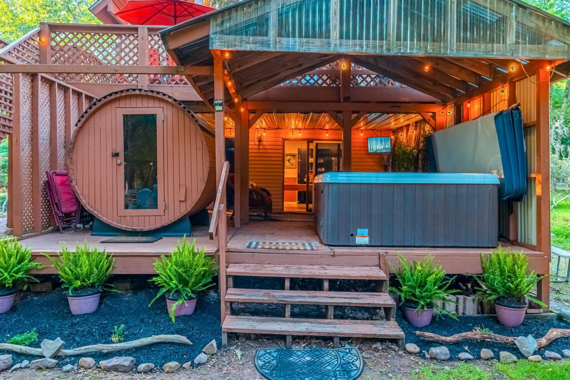 Poconos Ski Retreat With Sauna, Hot Tub, And Game Room Lake Harmony Extérieur photo