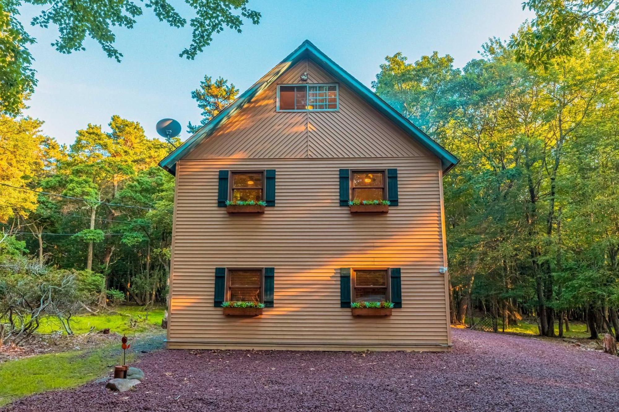 Poconos Ski Retreat With Sauna, Hot Tub, And Game Room Lake Harmony Extérieur photo