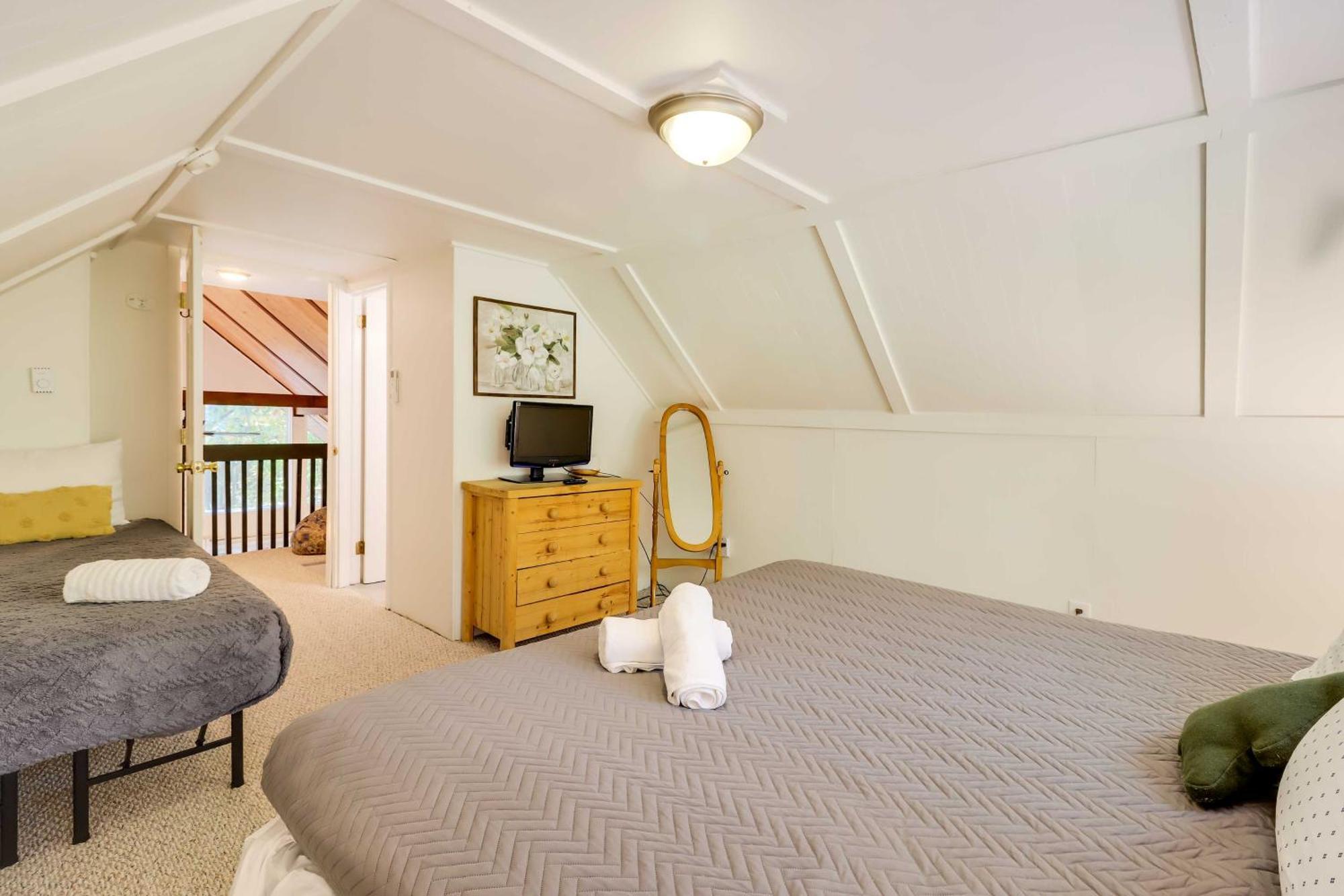 Poconos Ski Retreat With Sauna, Hot Tub, And Game Room Lake Harmony Extérieur photo